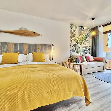Marina Mirage Apartment *